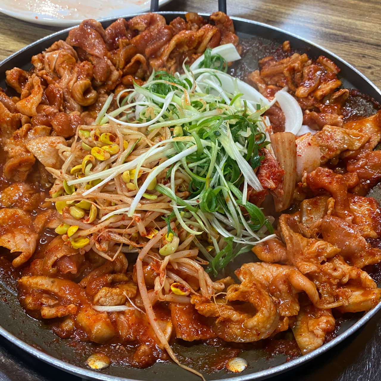 제주도민맛집 서문뒷고기 – 1인 4천원 두루치기? 찐 가성비 맛집 발견!