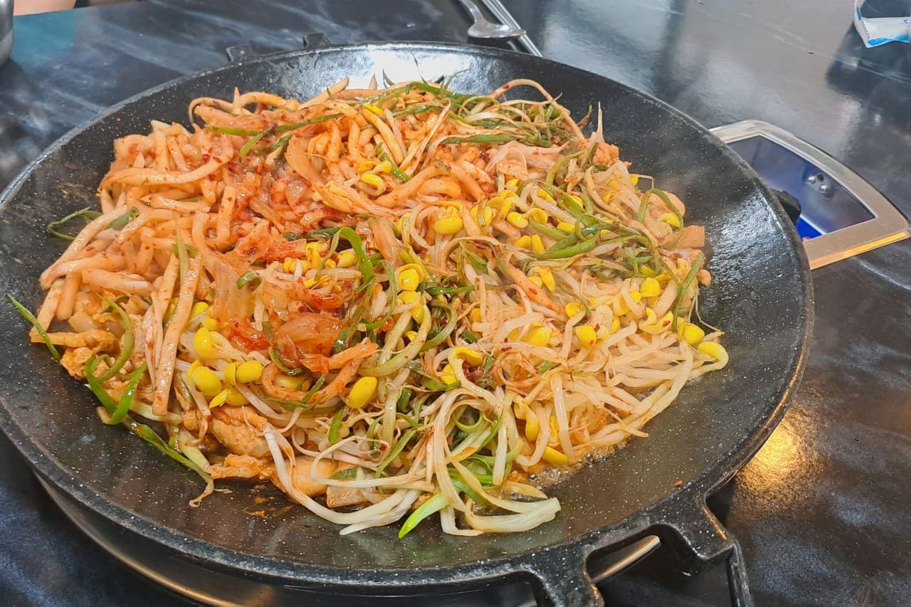 구 광동식당 돈볶