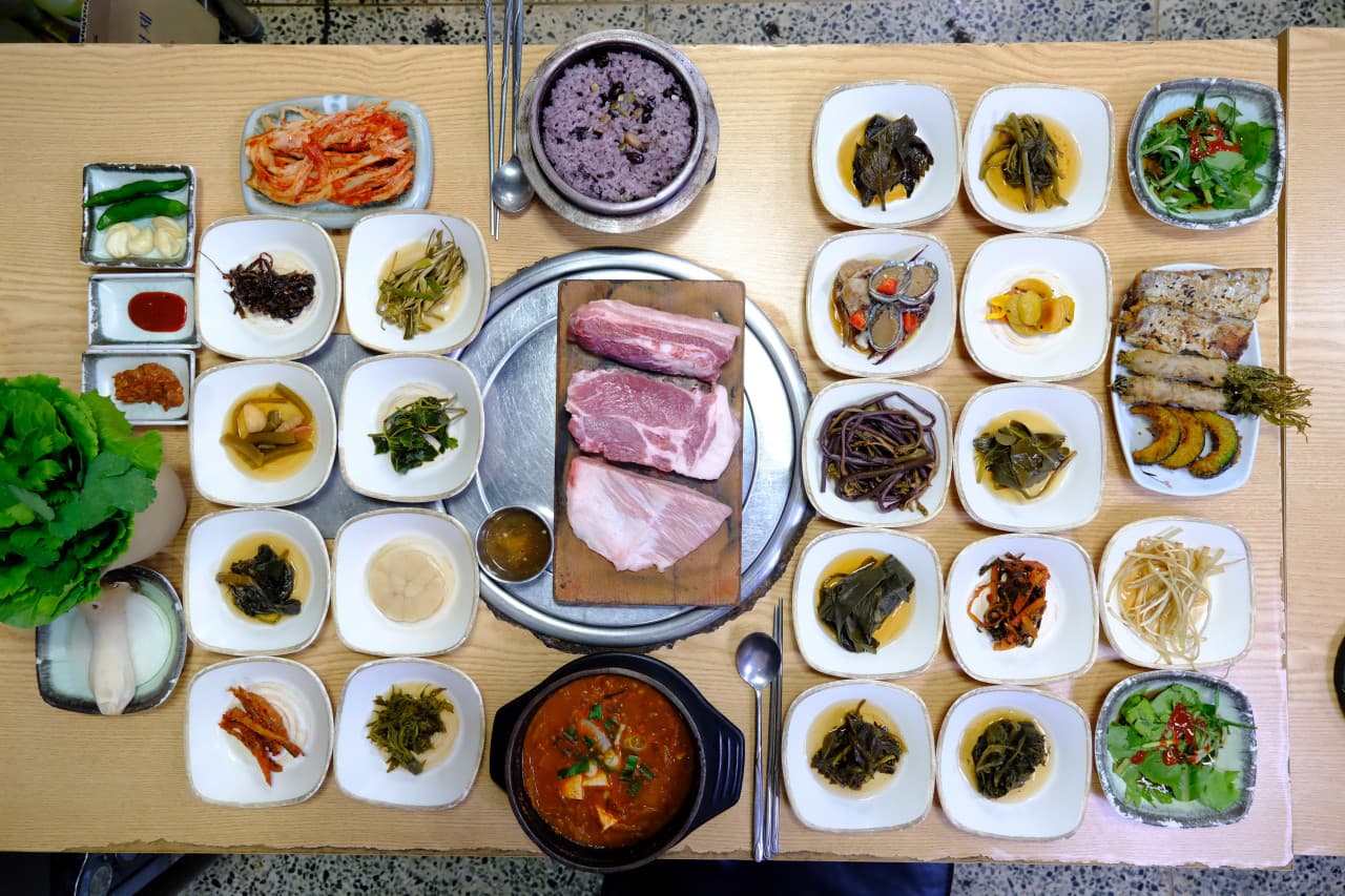 모메존흑돼지