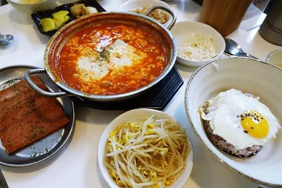 미송식탁